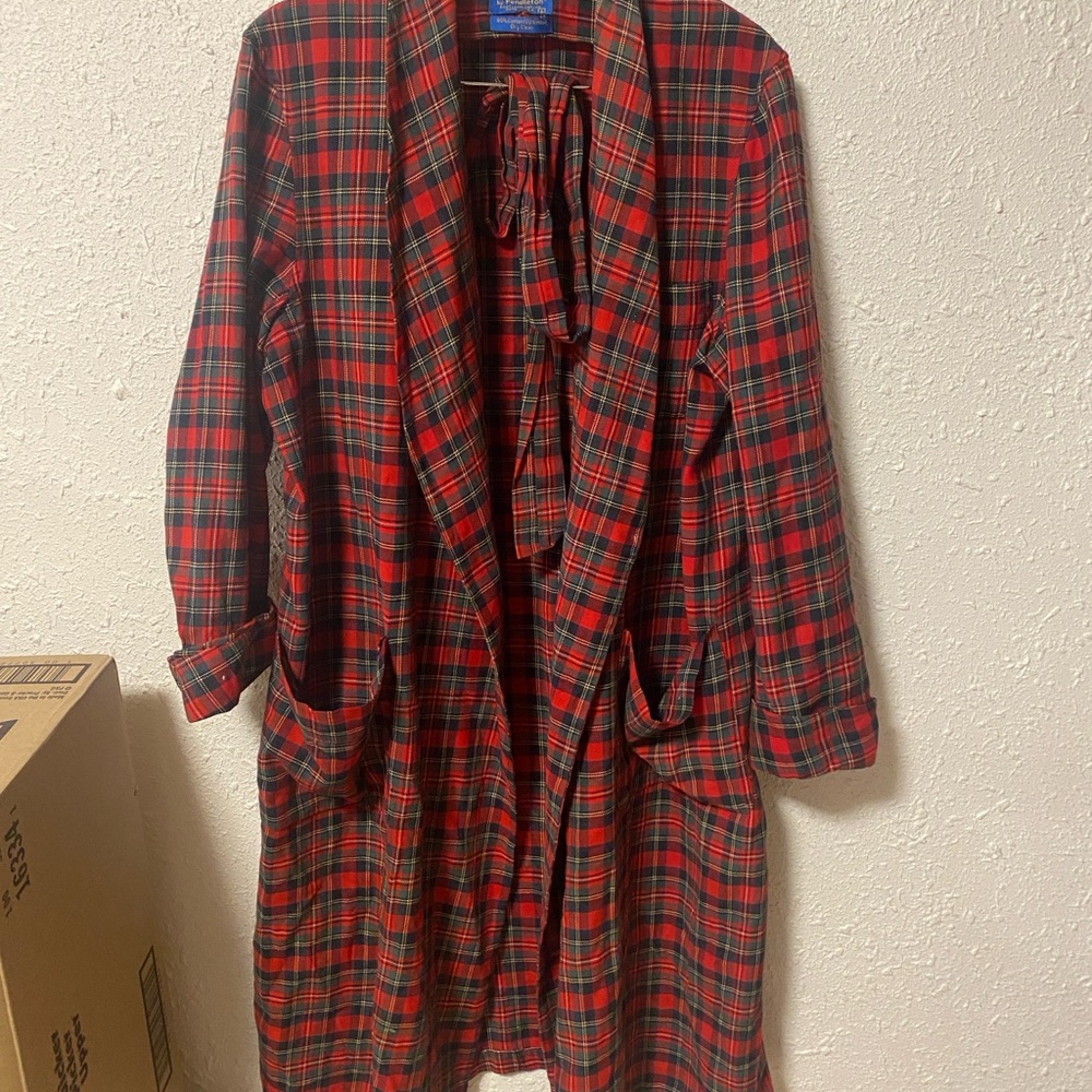 Pendleton vintage Robe size large cotton/wool blend the perfect Christmas Robe!